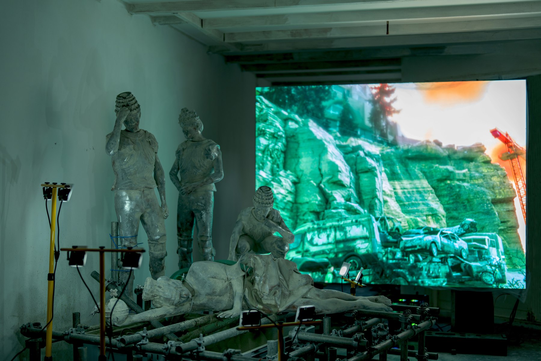 Sculptures in front of the DOOMS simulation